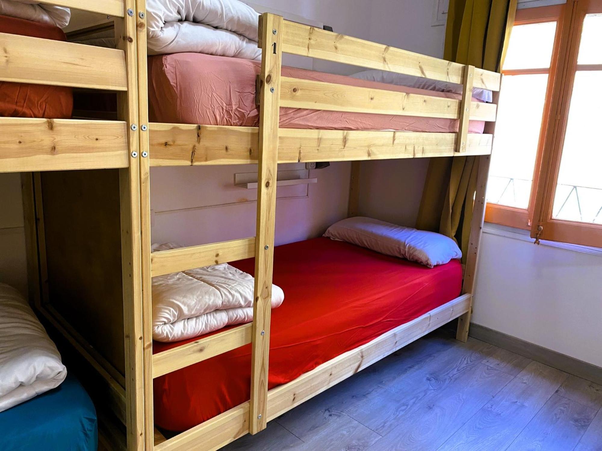 Els Andes Hostal *