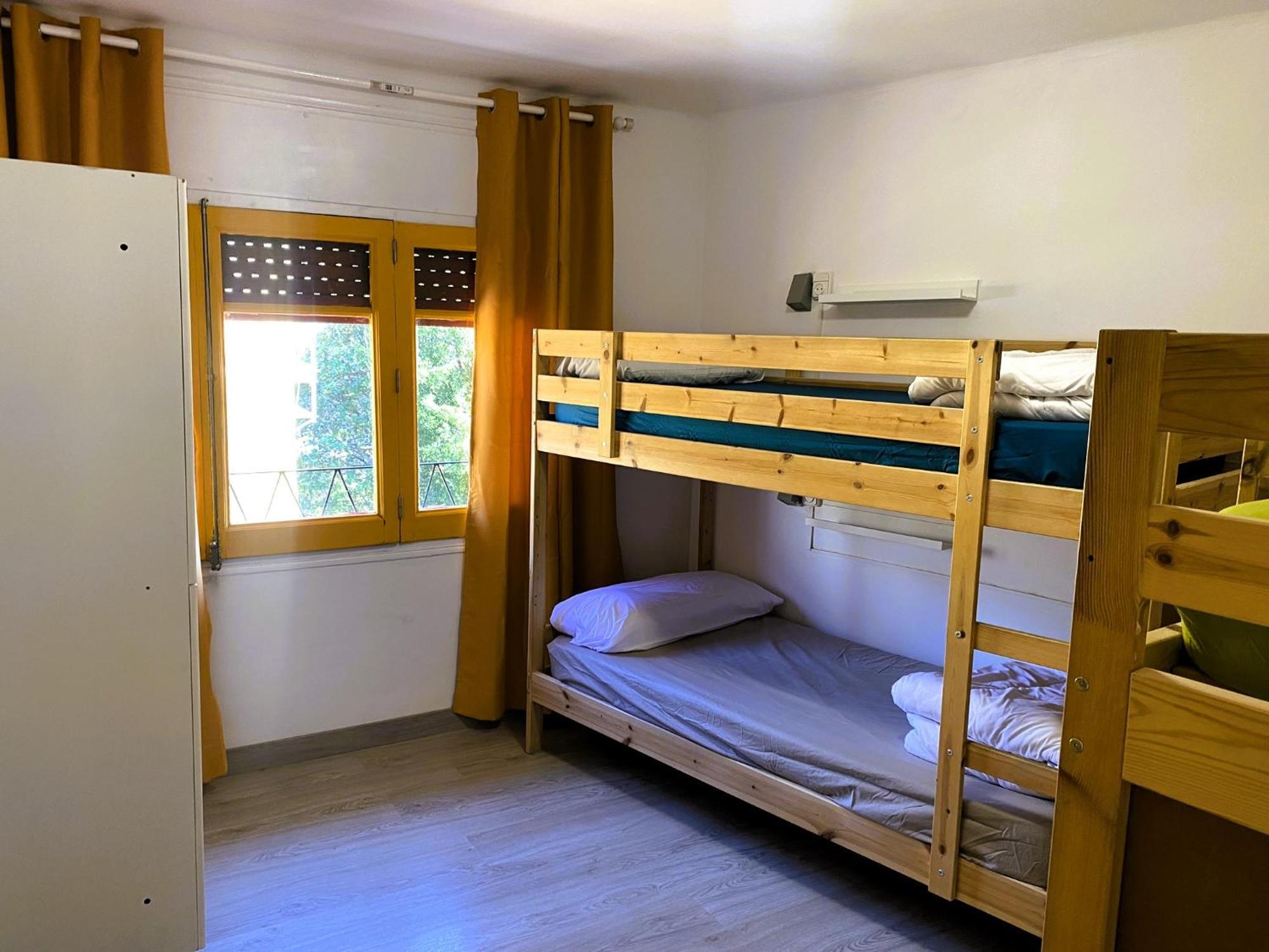 Els Andes Hostal *